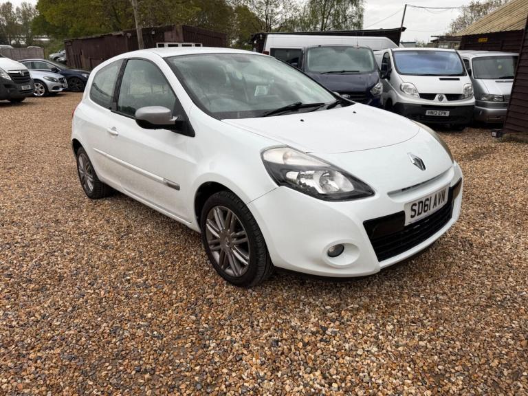 2011 Renault Clio 1.2 16V Dynamique TomTom 3dr HATCHBACK PETROL Manual