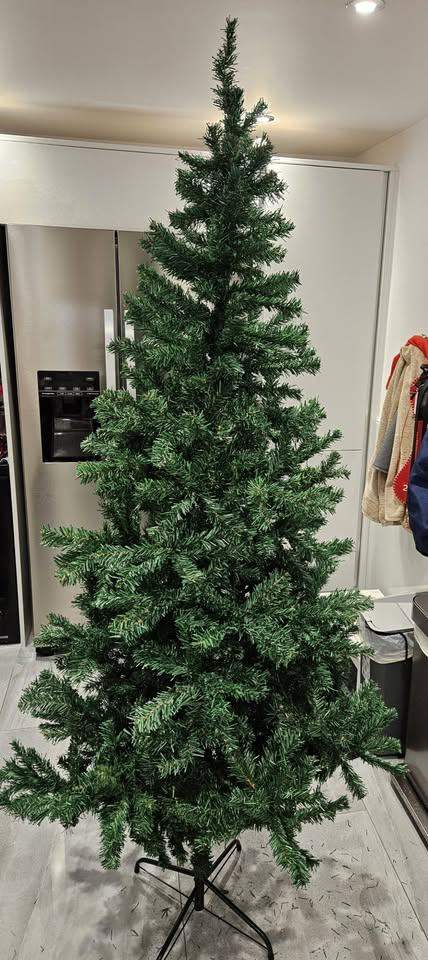 NEW IN BOX 7ft Premium Artificial Green Xmas Tree with Bag - Liverpool, L23 Pick Up