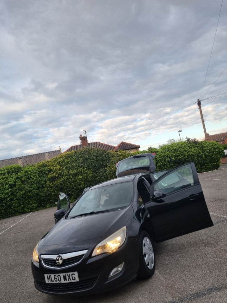 Vauxhall, ASTRA, Hatchback, 2010, Manual, 1398 (cc), 5 doors