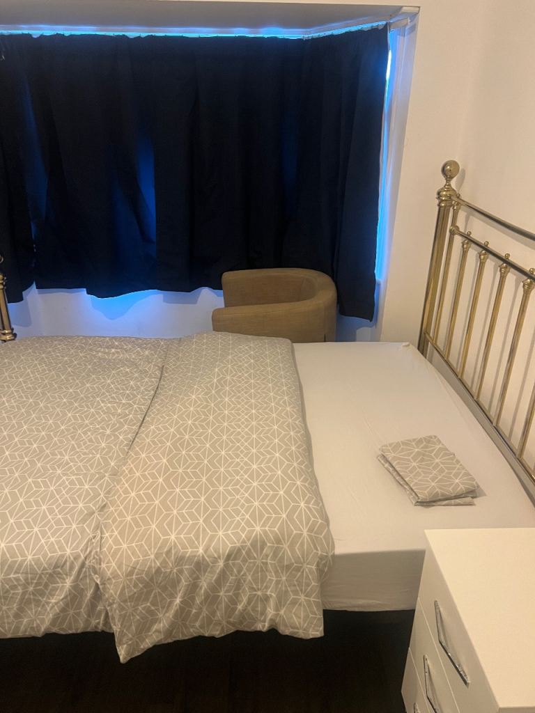 Looking for a flatmate 