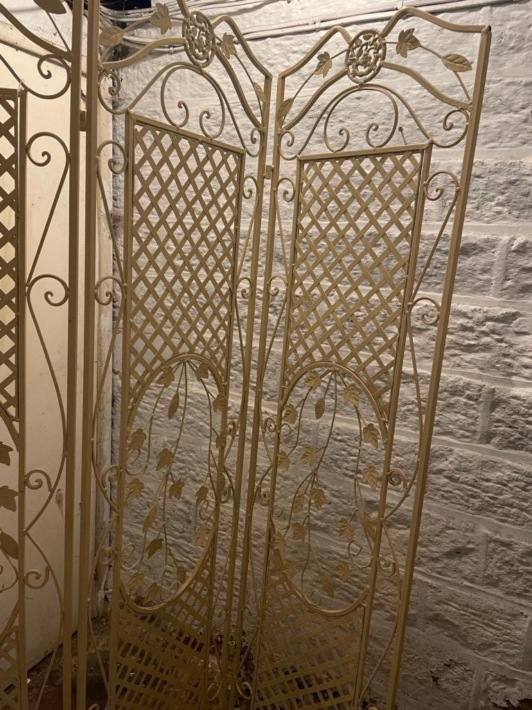 Retro Victorian room divider