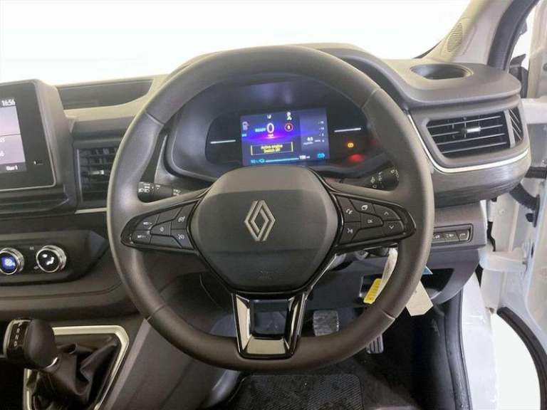 2025 Renault Trafic E-Tech LL30 52kWh Advance Auto L2 H1 5dr Automatic Panel Van Electric Automatic