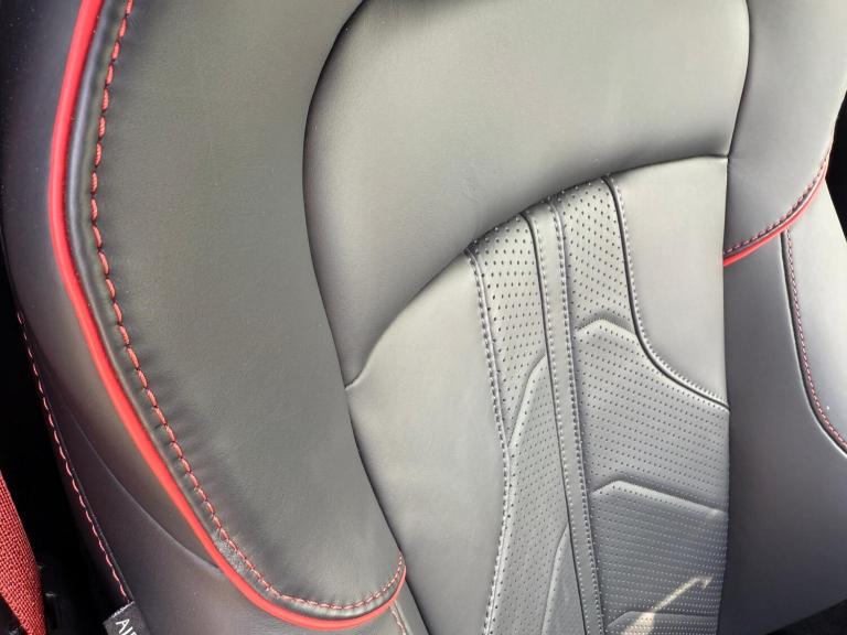 2025 Aston Martin Vantage V8 2dr Auto HATCHBACK PETROL Automatic