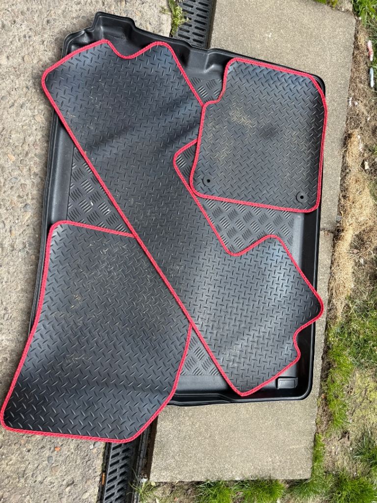 Peugeot 5008 car mats