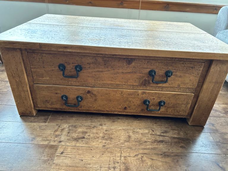 Solid wood coffee table with drawers