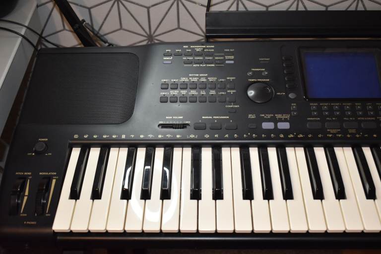 Technics KN2000 Arranger Keyboard - Good Condition