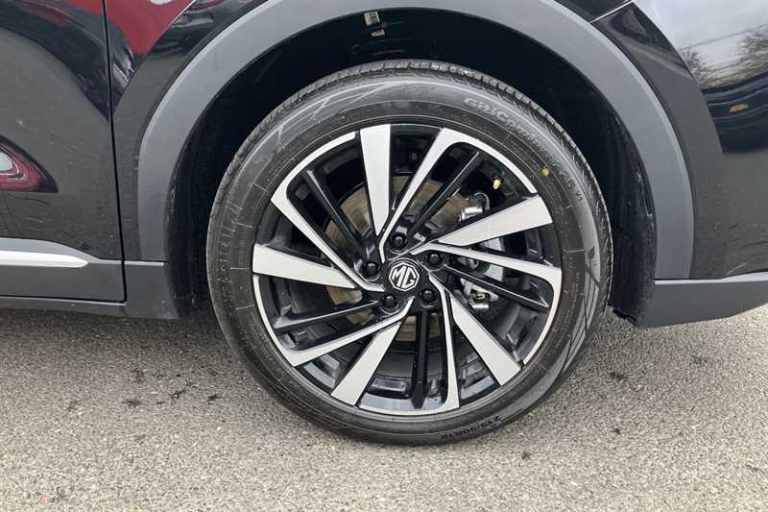 2025 MG MG ZS 1.5 Hybrid+ Trophy SUV 5dr Petrol Hybrid Auto Euro 6 (s/s) (196 ps) SUV Hybrid Auto...