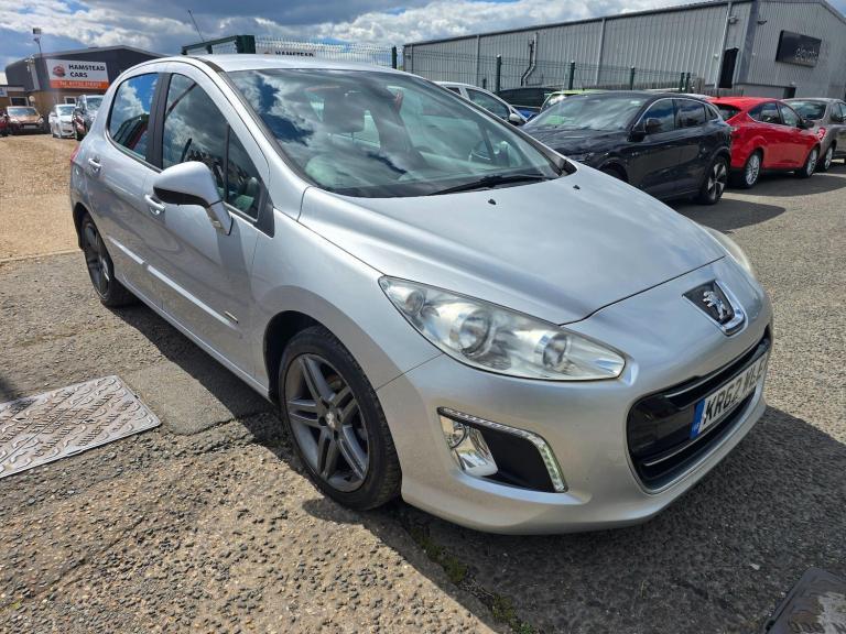 2013 Peugeot 308 1.6 e-HDi 112 Sportium 5dr HATCHBACK DIESEL Manual