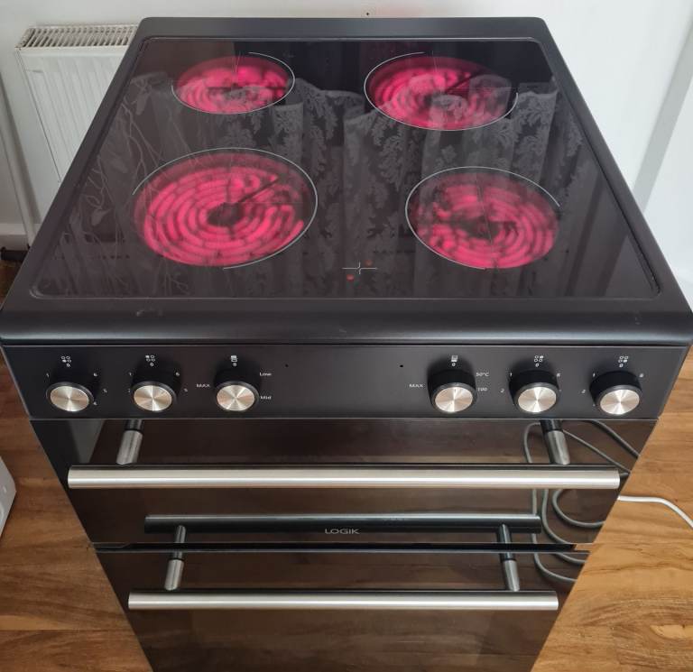 Logik freestanding electric cooker black 60cm wide 