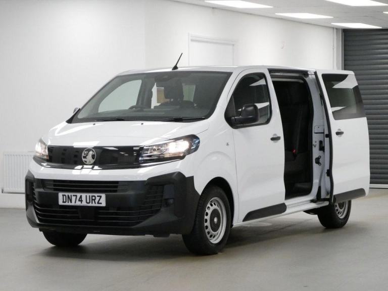 74 VAUXHALL VIVARO 2.0 TURBO D 145 BHP XL LONG PRIME CREWCAB 6 SEATER