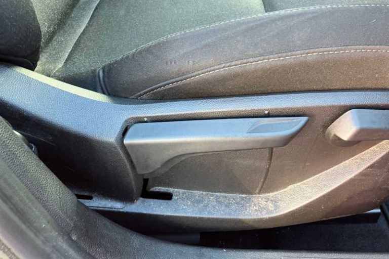 2020 Renault Clio 1.0 SCe 75 Play 5dr HATCHBACK PETROL Manual