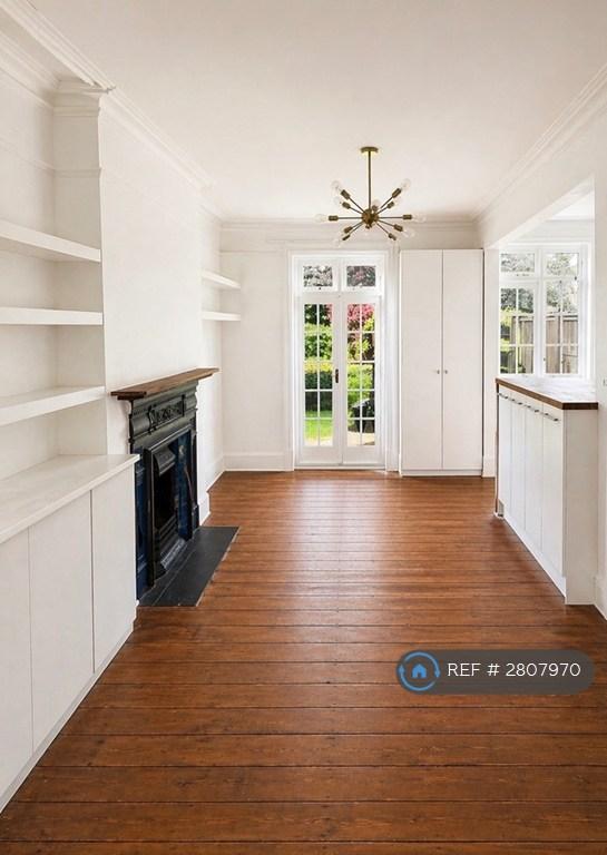 3 bedroom house in Kemble Road, London, SE23 (3 bed) (#2807970)