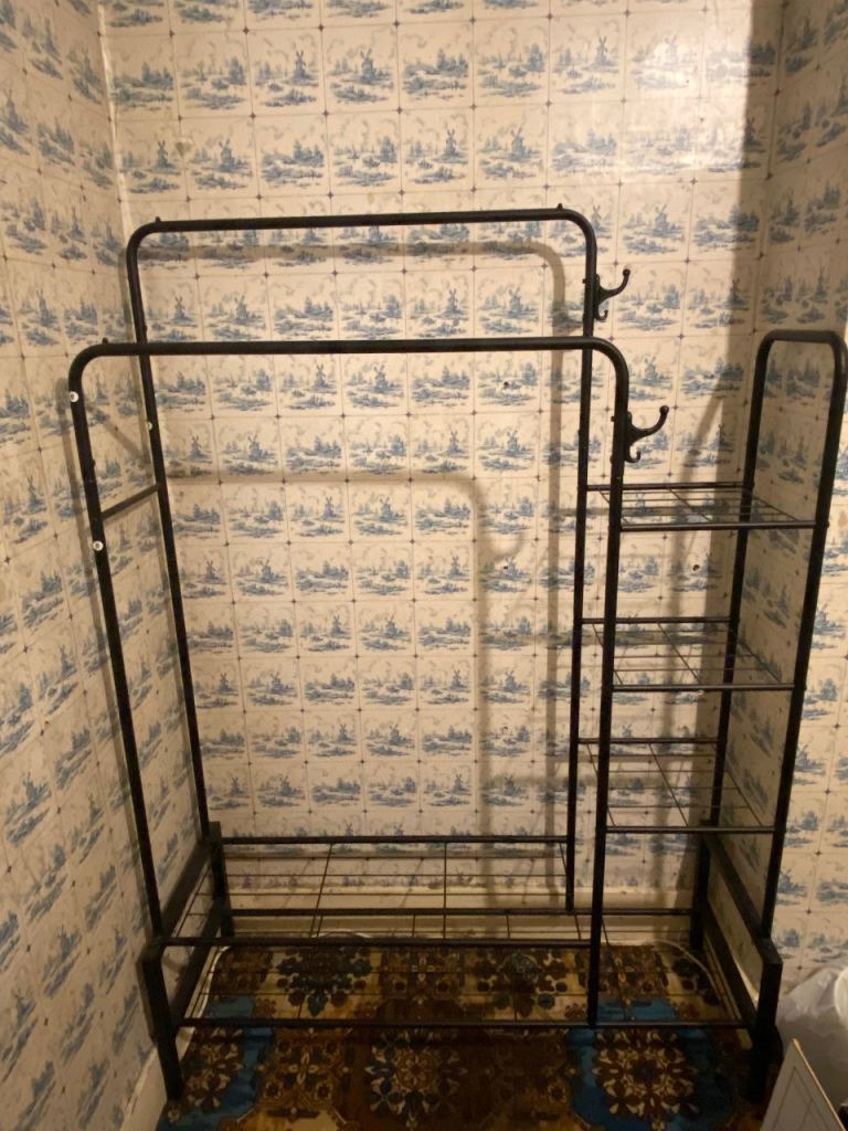 Heavy duty clothes rail