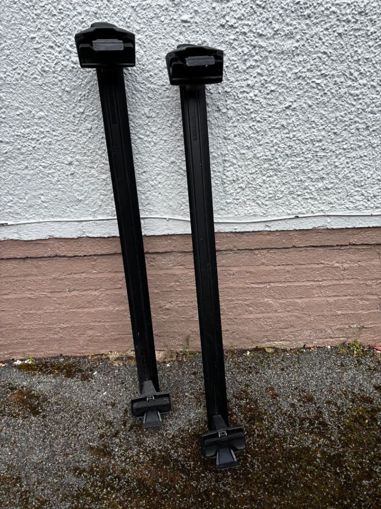 Thule WingBar Evo Black Aluminium Roof Bars