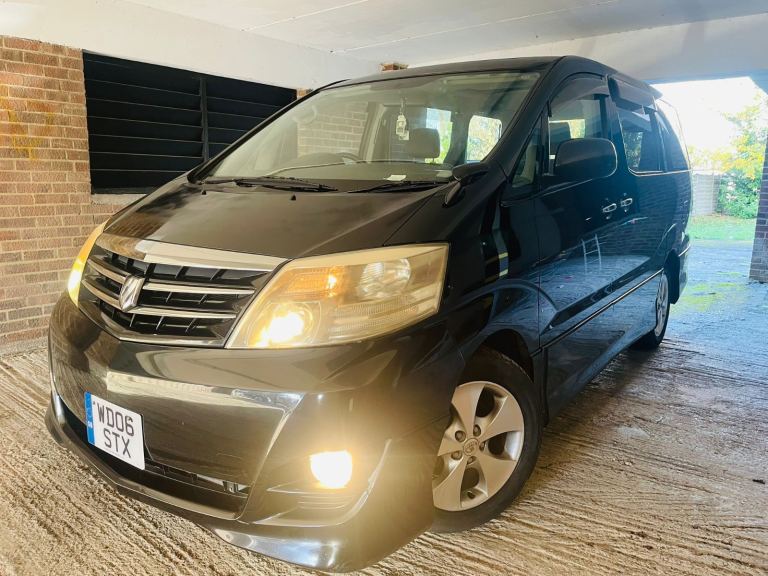 TOYOTA ALPHARD ULEZ COMPLIANT AUTOMATIC BLACK