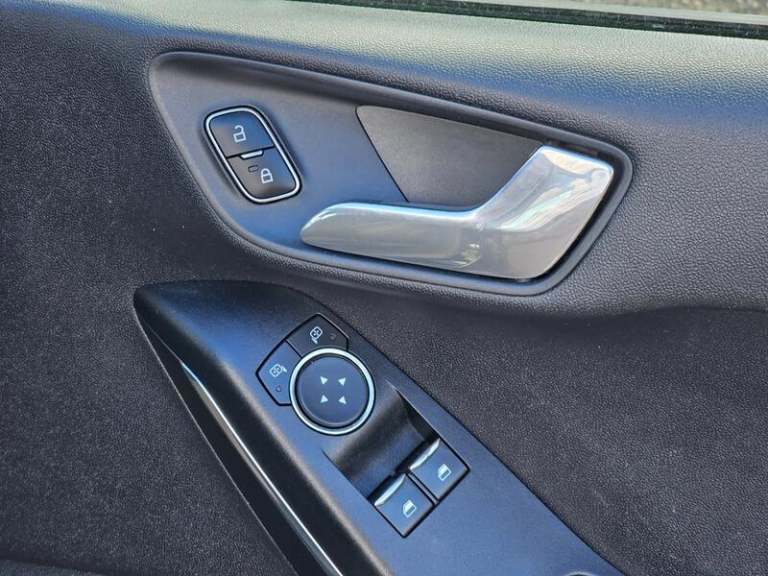 2018 Ford Fiesta 1.1 Ti-VCT Zetec Euro 6 (s/s) 5dr HATCHBACK Petrol Manual