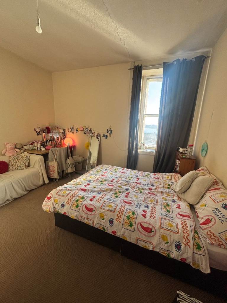 DOUBLE BEDROOM FOR RENT 6 PERTH ROAD 