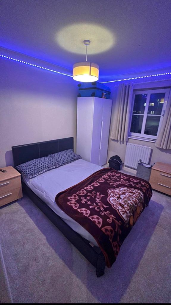 Double room for rent in a shared house