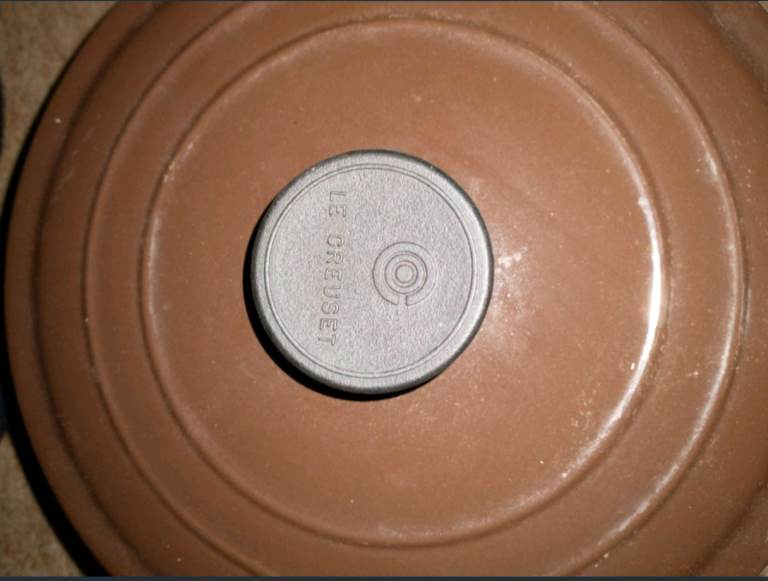 Vintage Le Creuset round Dutch Oven/Casserole -collection only