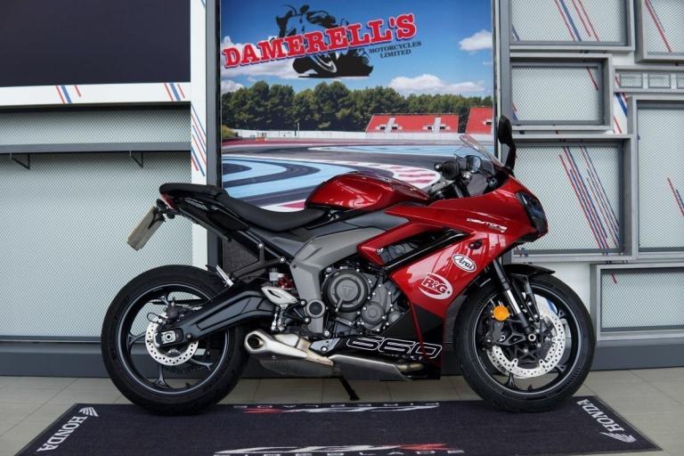 2024 TRIUMPH DAYTONA 660 RED MOTORCYCLE