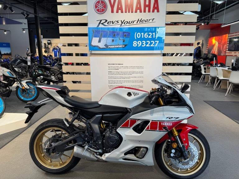 Yamaha R7 Anninversary