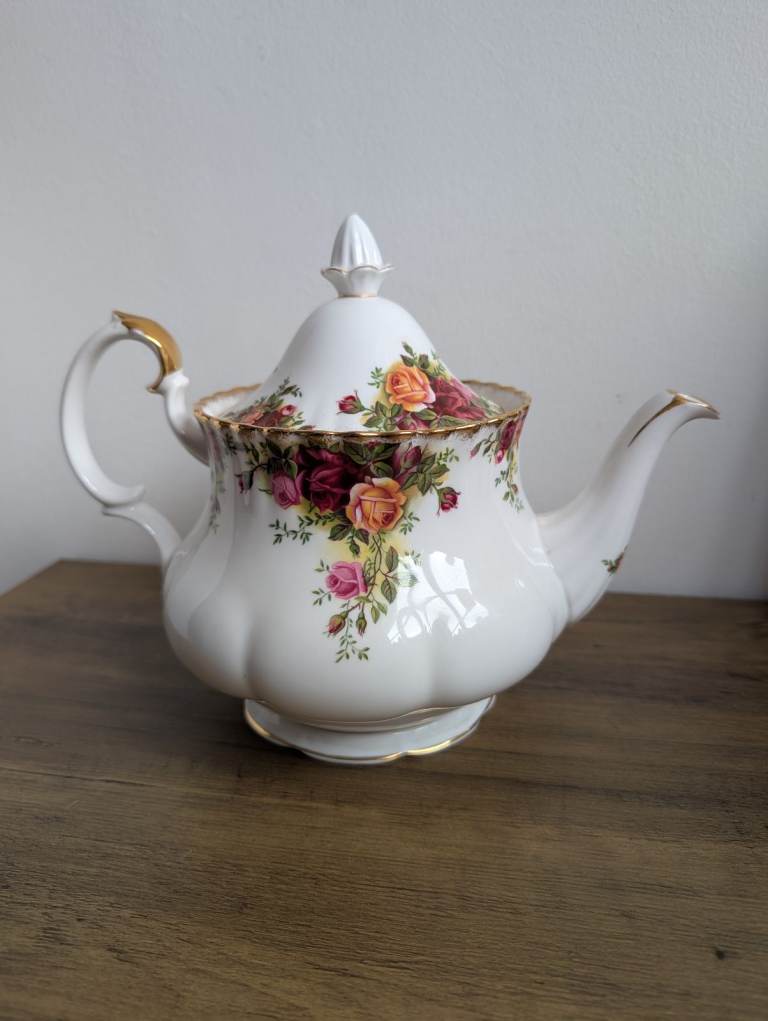 vintage Royal Albert "Old Country Roses" teapot,  