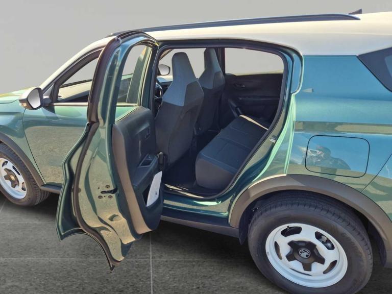 2025 Vauxhall Frontera 83kW Design 44kWh 5dr Auto HATCHBACK ELECTRIC Automatic