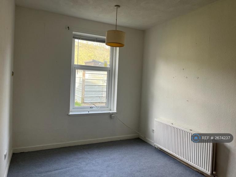 1 bedroom flat in King St, Newmilns, KA16 (1 bed) (#2674237)