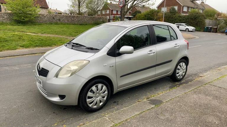 Toyota Yaris, hatchback, semi-automatic for sale - low mileage and great condition