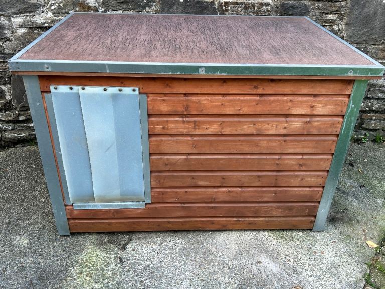 Dog kennel