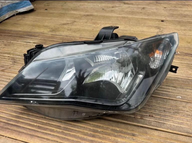 Seat Ibiza 2013 Till 2016 Passenger Side Headlight 