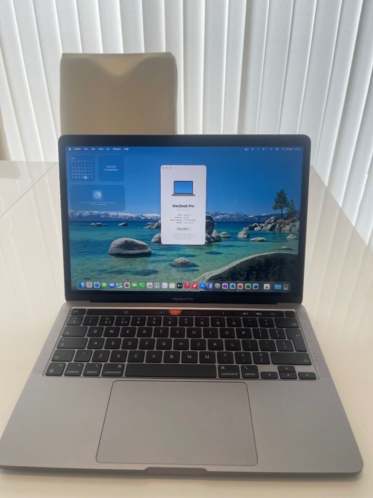 Apple MacBook Pro M1 16GB – Excellent Condition/ Low Cycle count