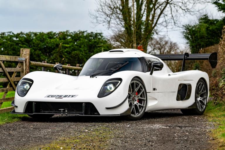 2025 Ultima RS