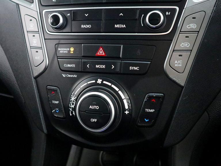2017 Hyundai Santa Fe 2.2 Endurance Edition Blue Drive CRDi 4wd 5DR 4x4 Diesel 4x4 Diesel Automatic