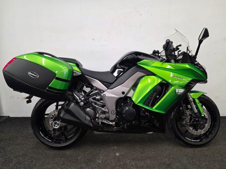 KAWASAKI Z1000SX ** ADJUSTABLE SUSPENSION - PANNIERS - STAMPED HISTORY **