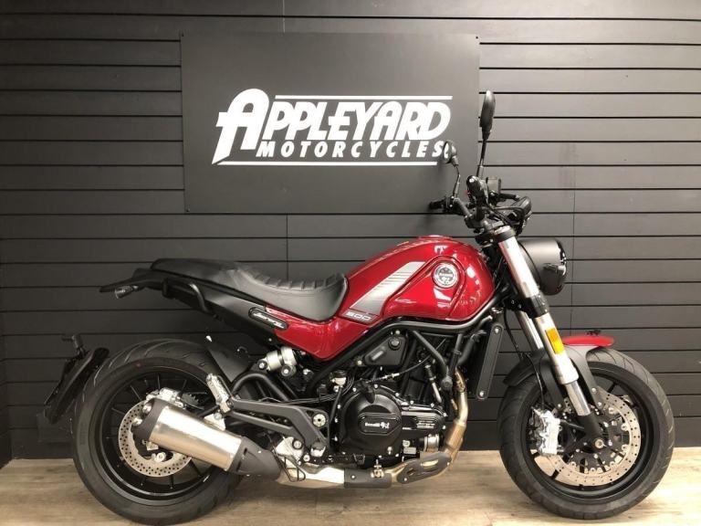 Benelli Leoncino 500 2021 model