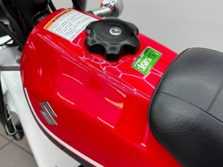 SUZUKI VAN VAN 125 RV 125 RED 2014, 14 REG JUST 7,096 MILES, USED MOTORCYCLE