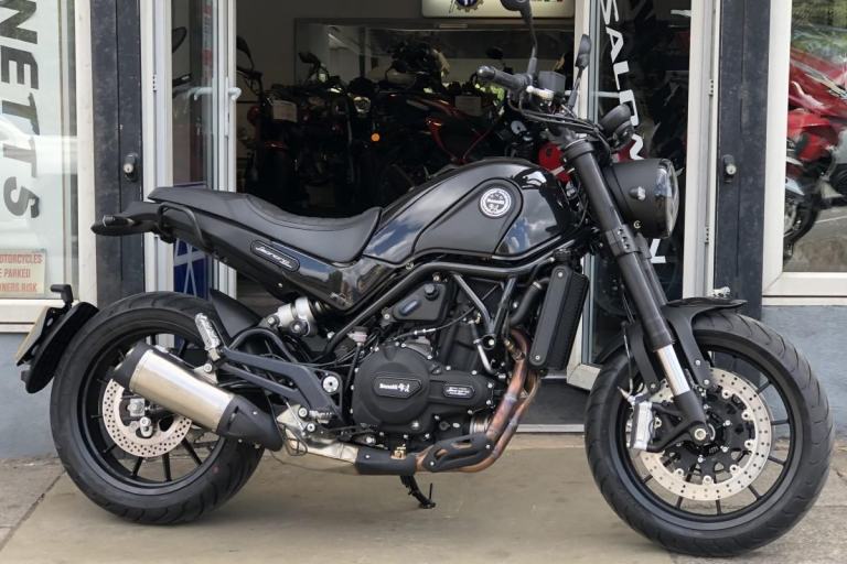 BENELLI LEONCINO 500 HUGELY POPULAR ROADSTER