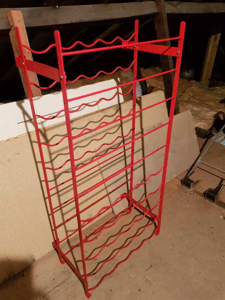 Metal wine rack (can be wall mounted)