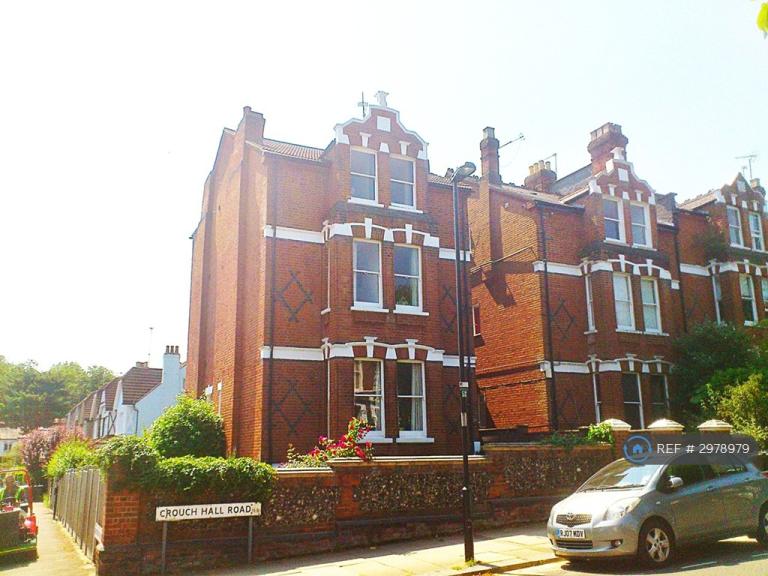 2 bedroom flat in Crouch Hall Road, London, N8 (2 bed) (#2978979)