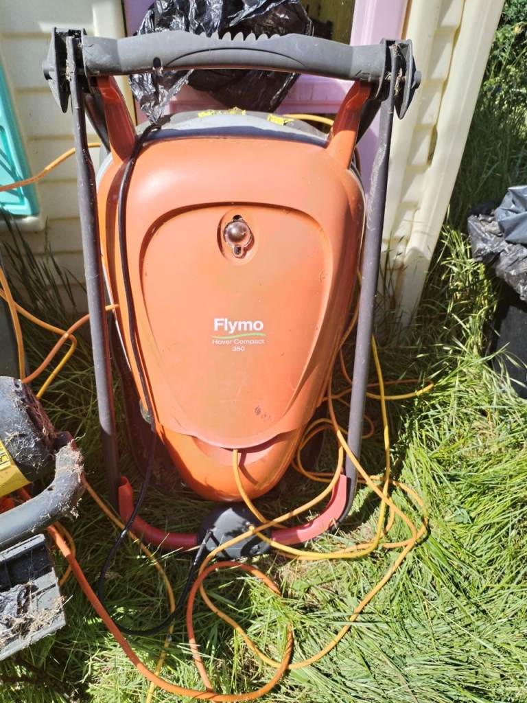 Flymo lawnmower (FREE) 