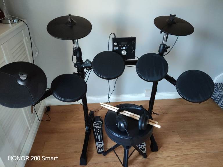 PRICE DROP Electric SILENT drum kit
