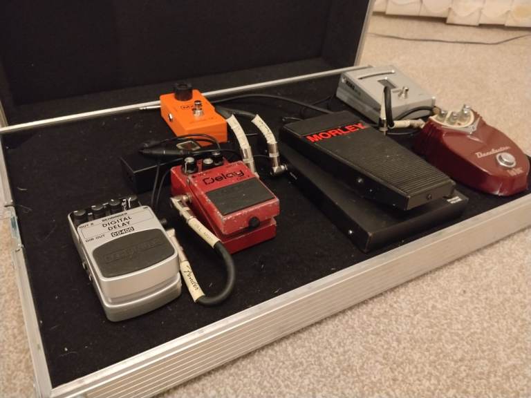 PEDAL BOARD.