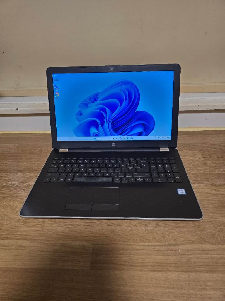 Hp laptop i5 8gb ram 256gb ssd windows 11 and office 