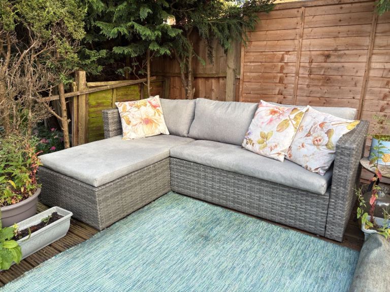 Polyrattan outdoor corner sofa set
