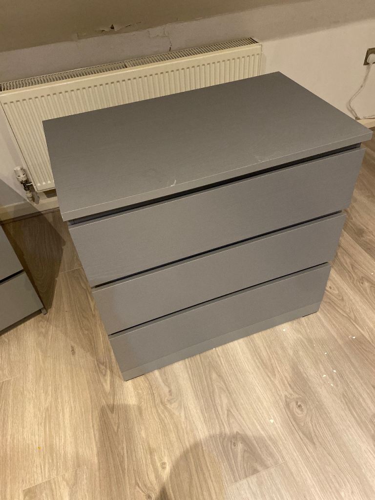 Grey Chest of 3 Drawers – Good Condition
