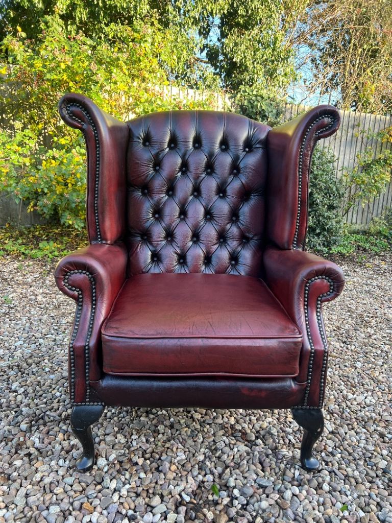 Beautiful Chesterfield Thomas Lloyd Oxblood Leather Queen Anne Chair