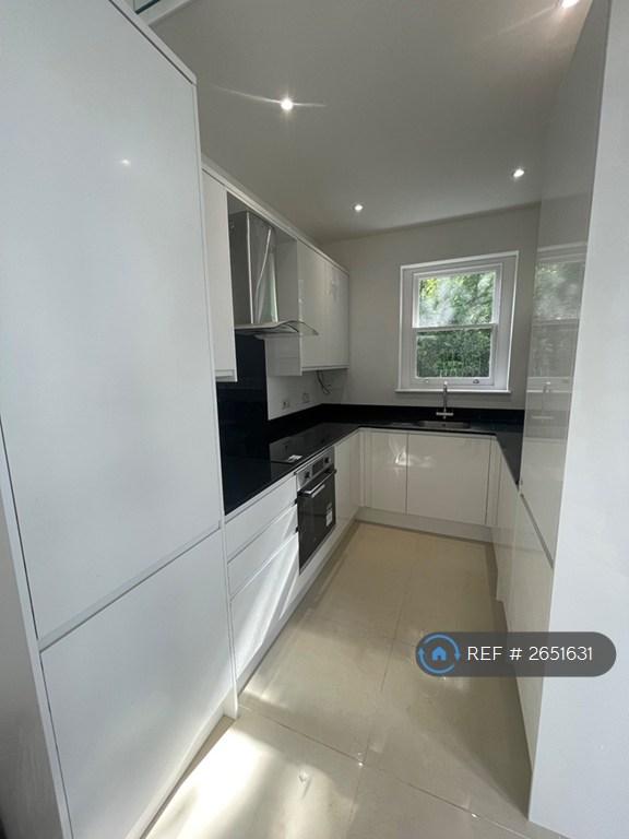 4 bedroom flat in Emmanuel House, Croydon,East Croydon ,Purley, Beckenham, Vic (4 bed) (#2651631)