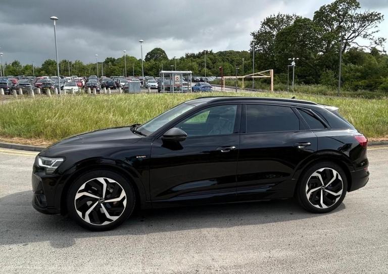 AUDI E-TRON BLACK EDITION 55 Q 2021 21 PLATE