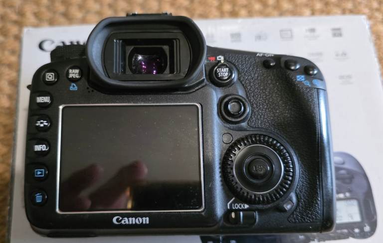 Canon 7d body 